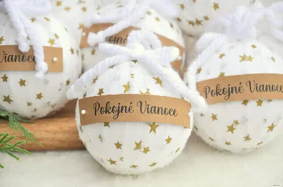 Bielo-zlatá sada bombulí, v darčekovej krabičke – foto 2